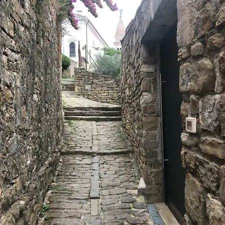 St. Georges Atelier *