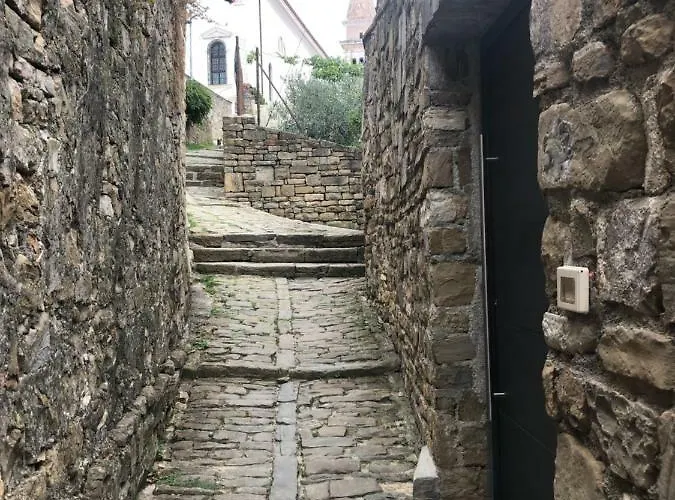 St. Georges Atelier *